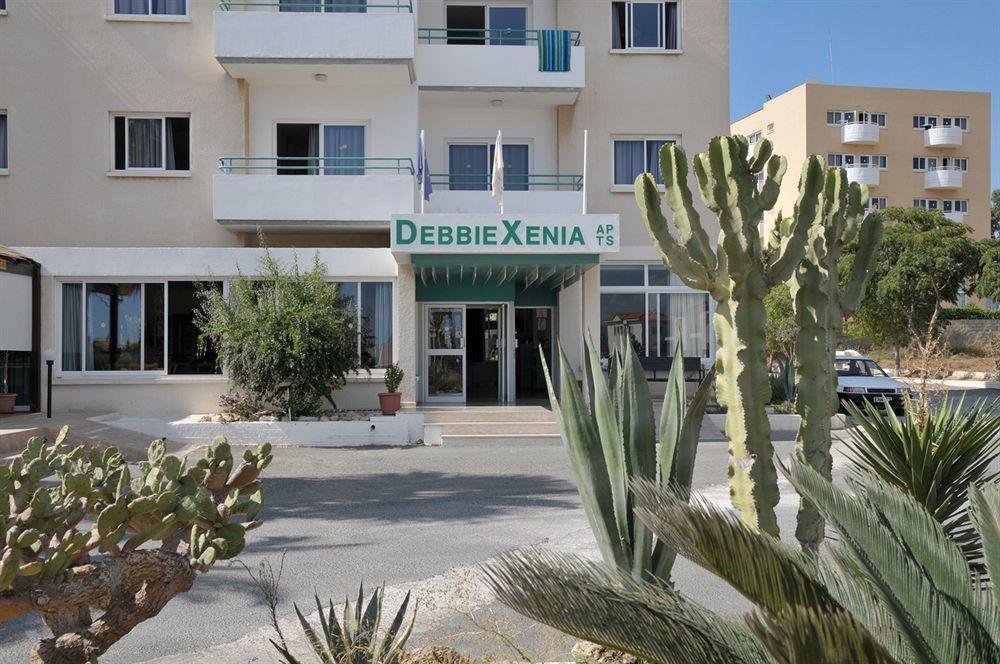 Debbiexenia Hotel Apartments Paralimni Exterior foto